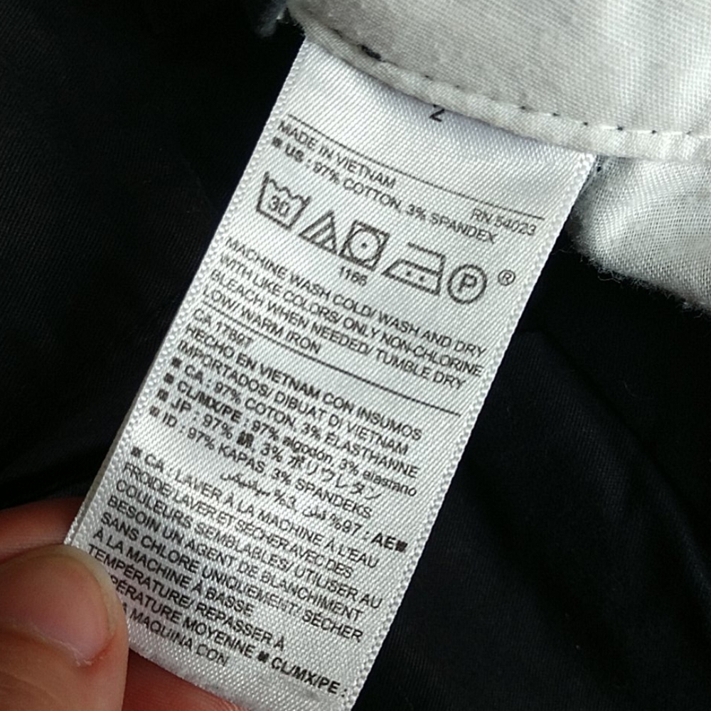 Old Navy Chino shorts, size 2 - Picture 4 of 4